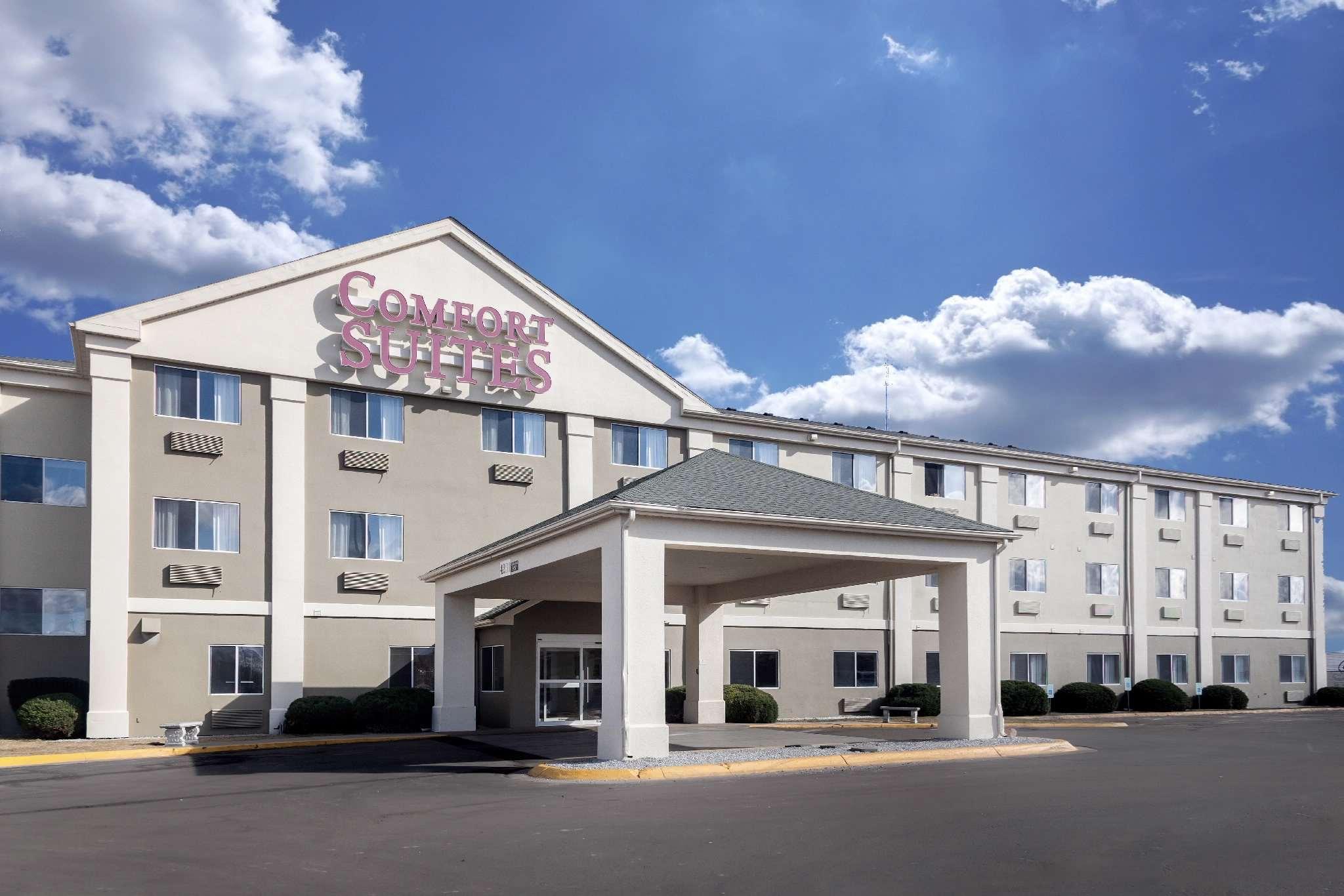 Comfort Suites University Lincoln Exterior photo