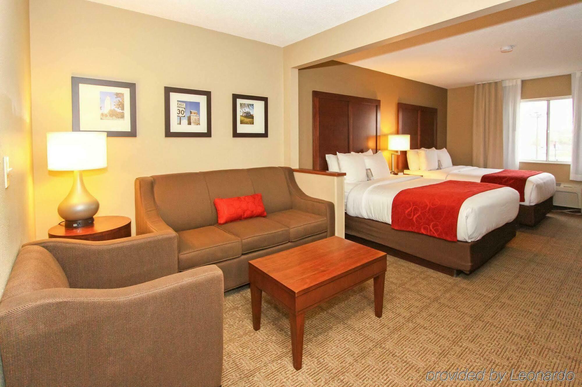 Comfort Suites University Lincoln Exterior photo